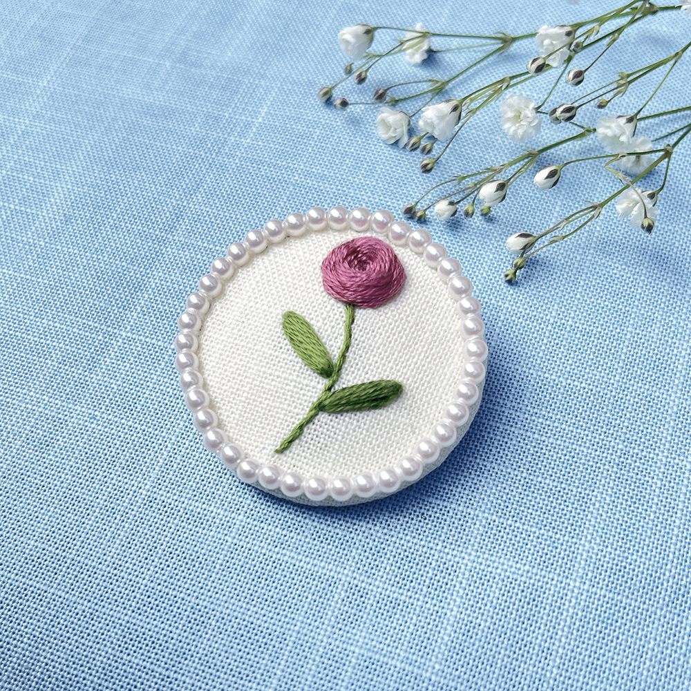 ハンズ新宿店 【新宿店】「バラ一輪」手刺繍のブローチ (2025/4/22(火