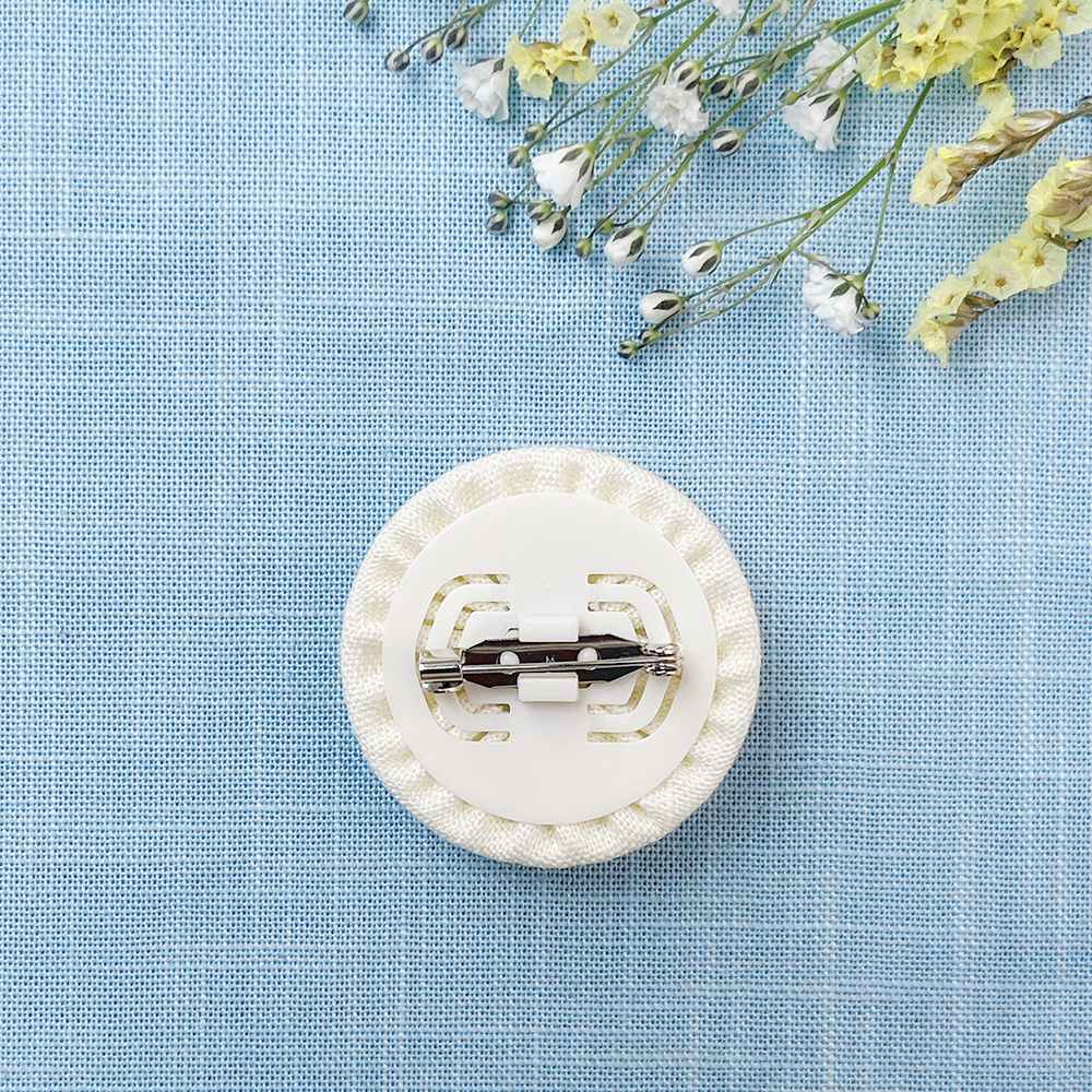 ハンズ新宿店 【新宿店】「バラ一輪」手刺繍のブローチ (2025/4/22(火